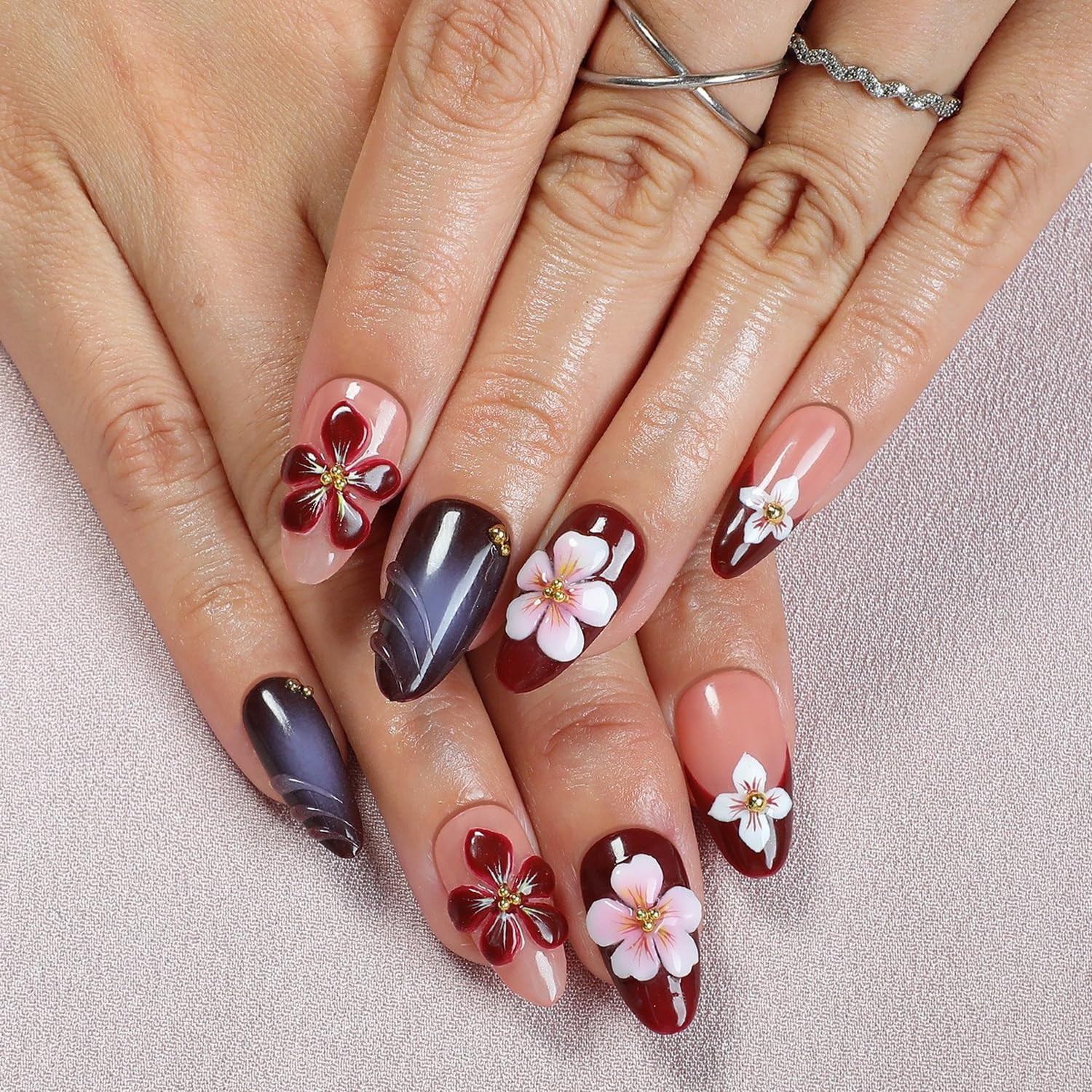 OCOUYVD medium almond-shaped nail set designed for comfortable fit.