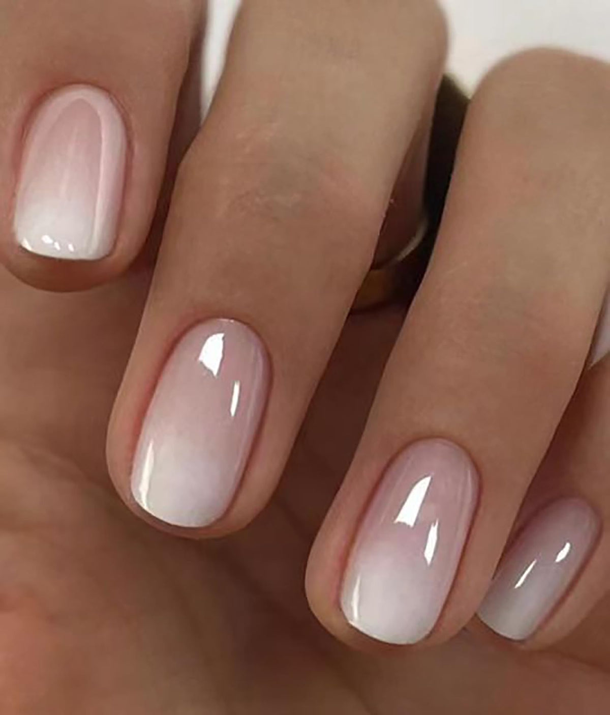 OCOUYVD gradient short press-on nails with chrome shine for versatile daily wear