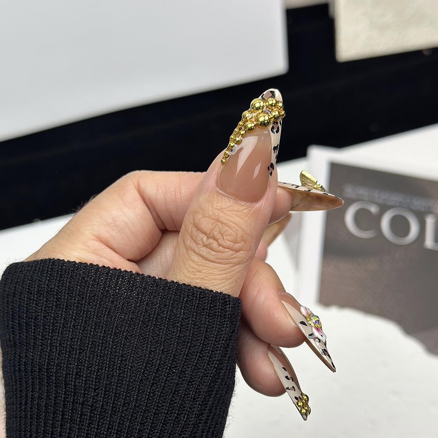OCOUYVD Thick acrylic and multi-layer gel nails for durable wear