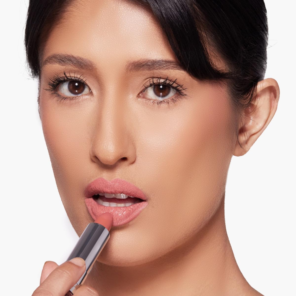 OFIR Lip Rouge Satin Pink Smoothie flatters many skin tones.