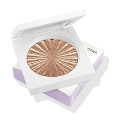 Ofra Glow Goals swatch reveals pearlescent pigments for luminous payoff