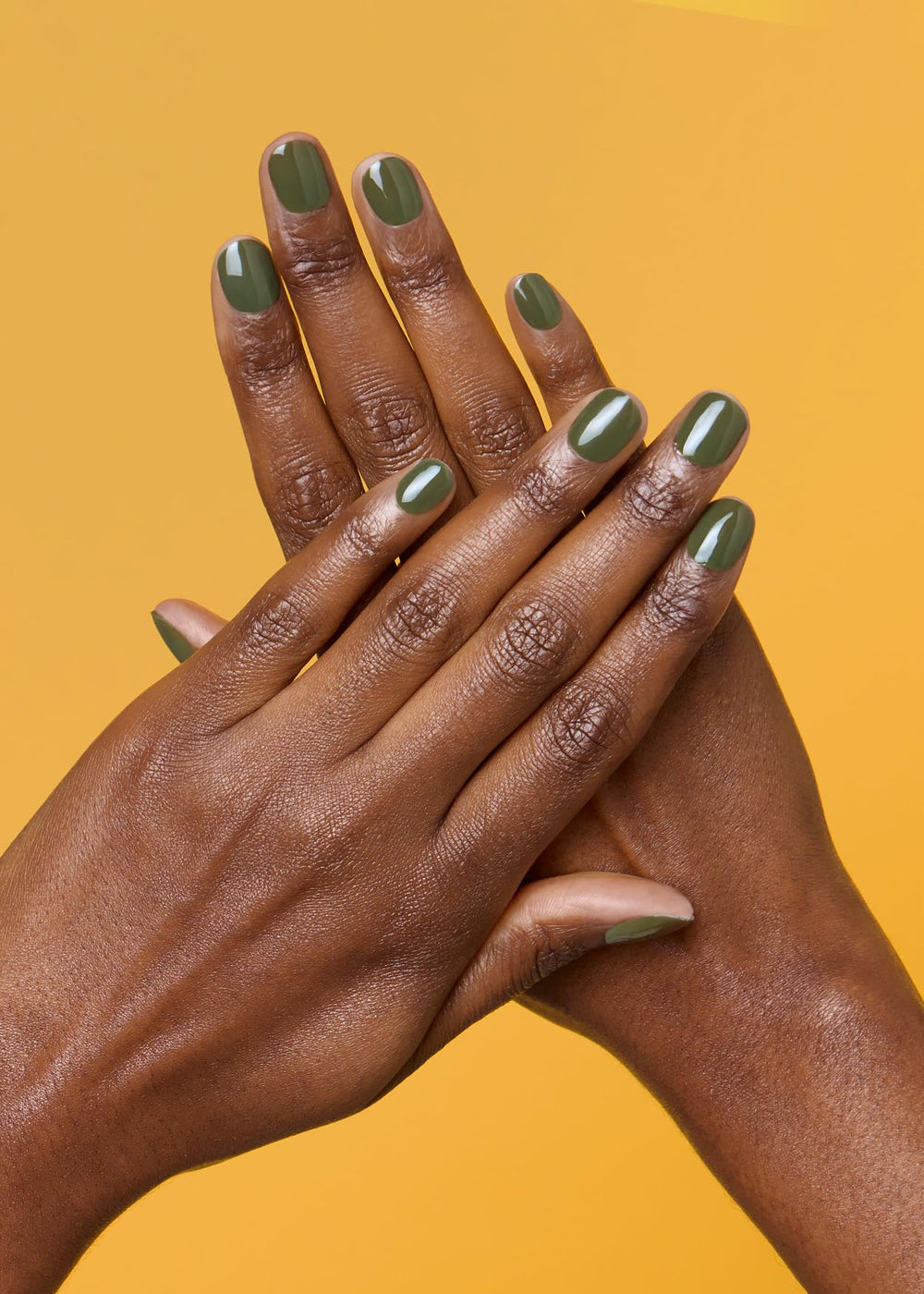 Ohora N Cream Moss strips application shows smooth fit for natural nails and quick results.