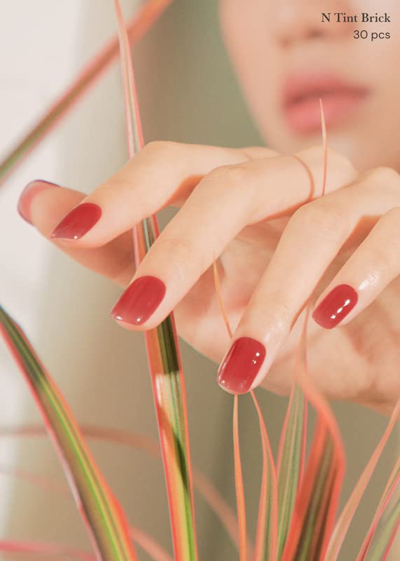 Ohora gel strips work with any UV or LED lamp for versatile curing.