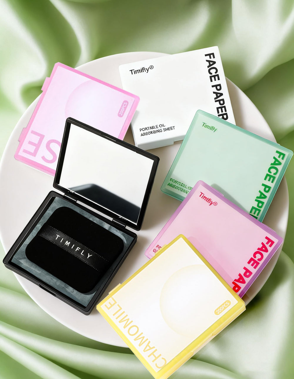 Okerker all-in-one set with mirror and puff for convenient touch-ups