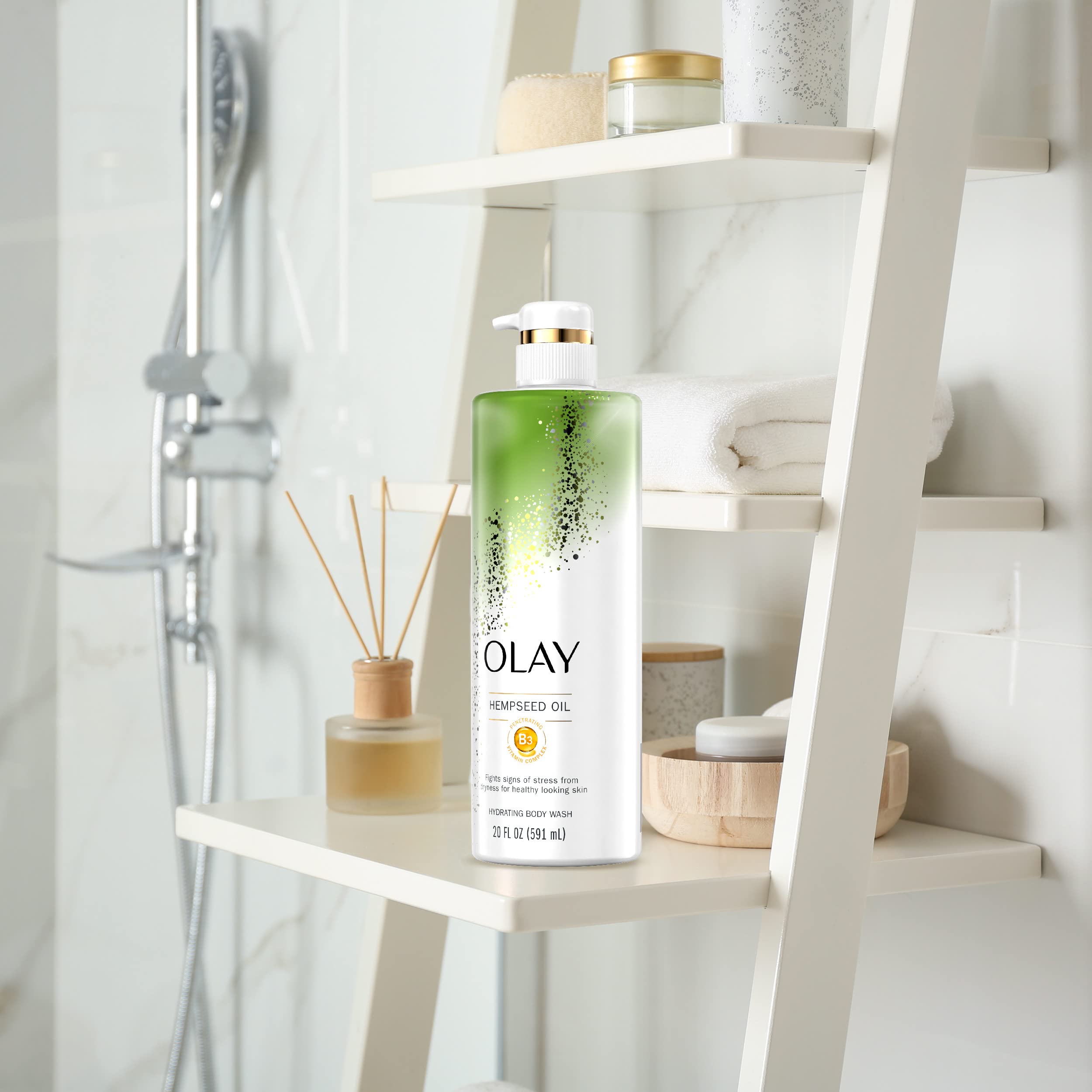 Olay Hydrating Body Wash features apple cider vinegar scent for a fruity aroma.