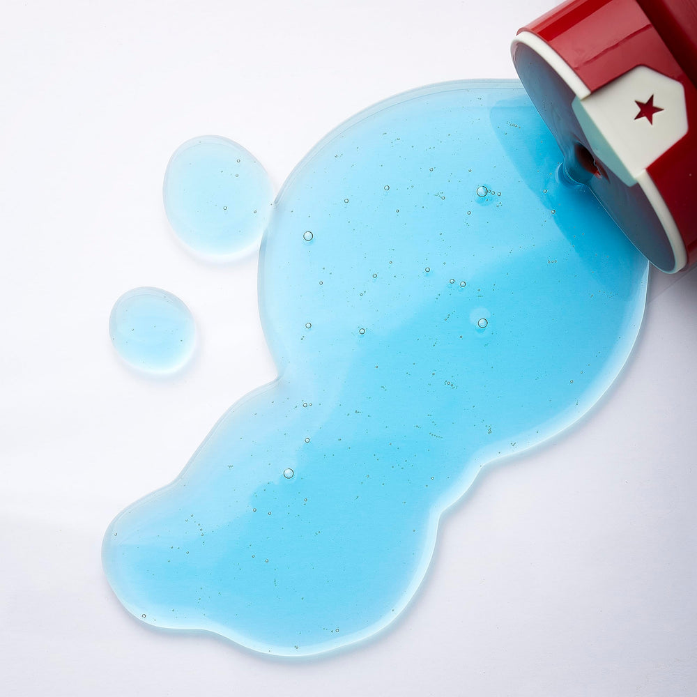 Old Spice Sharkhammer damp-shower-stream hints at water-woods scent.