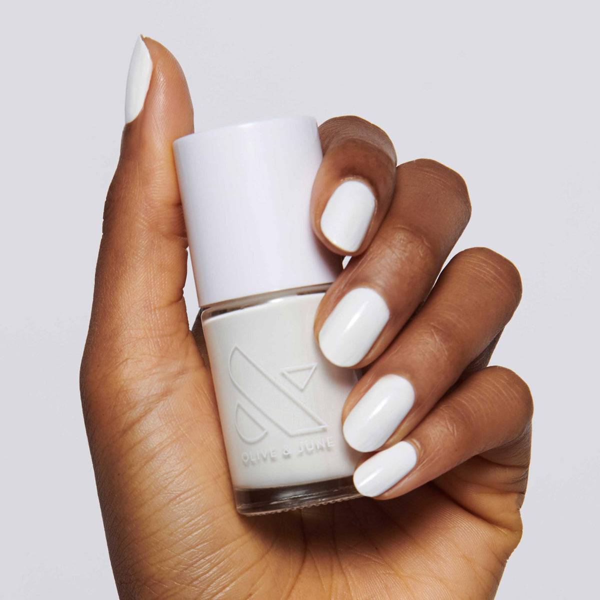 Olive & June Long Lasting Nail Polish shows plump gel-like finish for lasting color