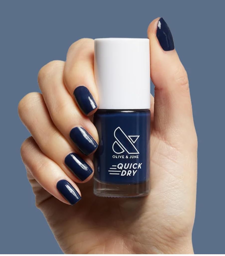 Olive & June Quick Drying Nail Polish delivers fast-drying nails for busy days.