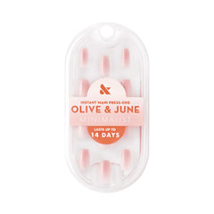 Olive & June Instant Mani kit provides precise fit with 21 sizes.