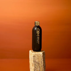 Precise dropper of O&M Frizzy Logic Serum for even application
