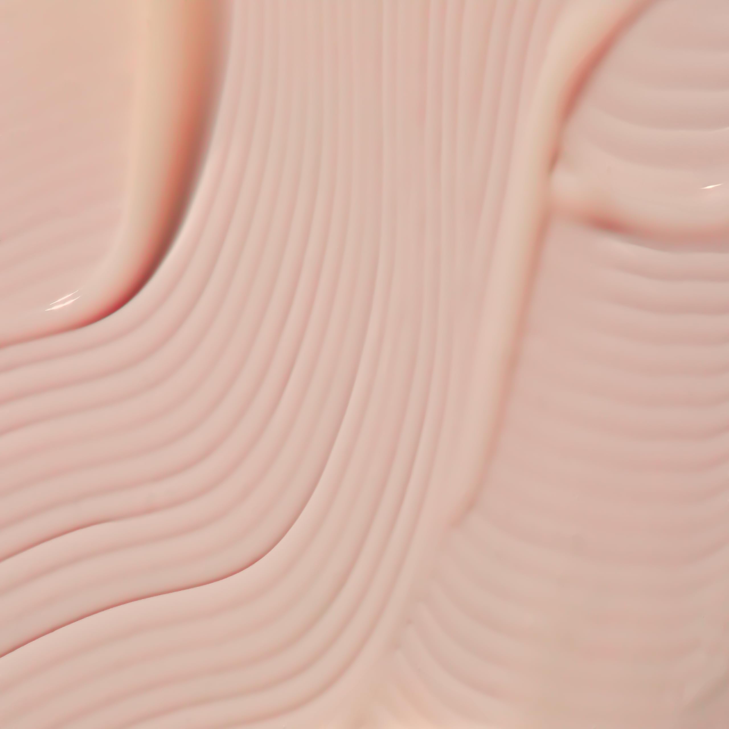 Omorovicza Queen Serum dropper closeup for precise application