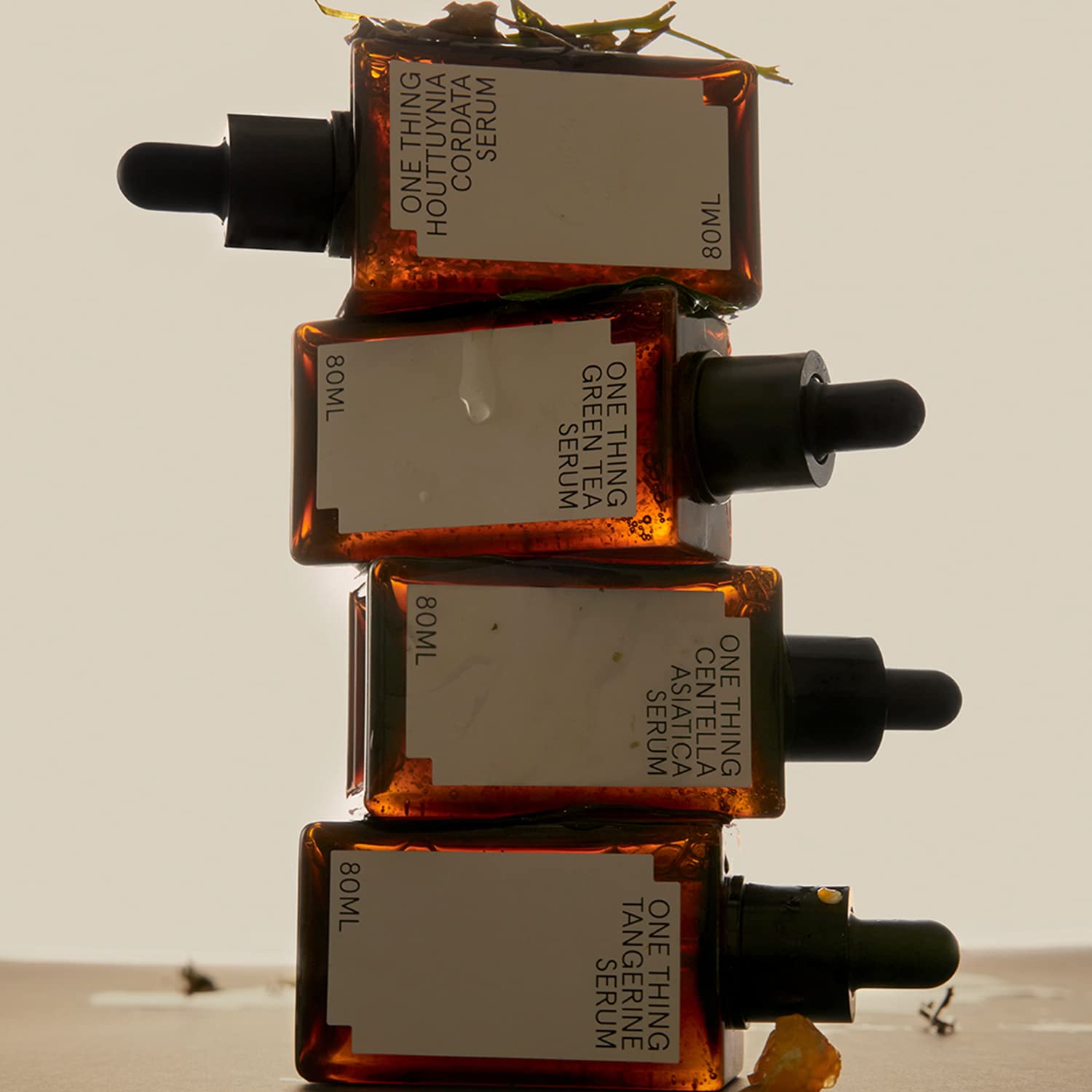 ONE THING Houttuynia Cordata Serum in use for acne-prone, irritated skin
