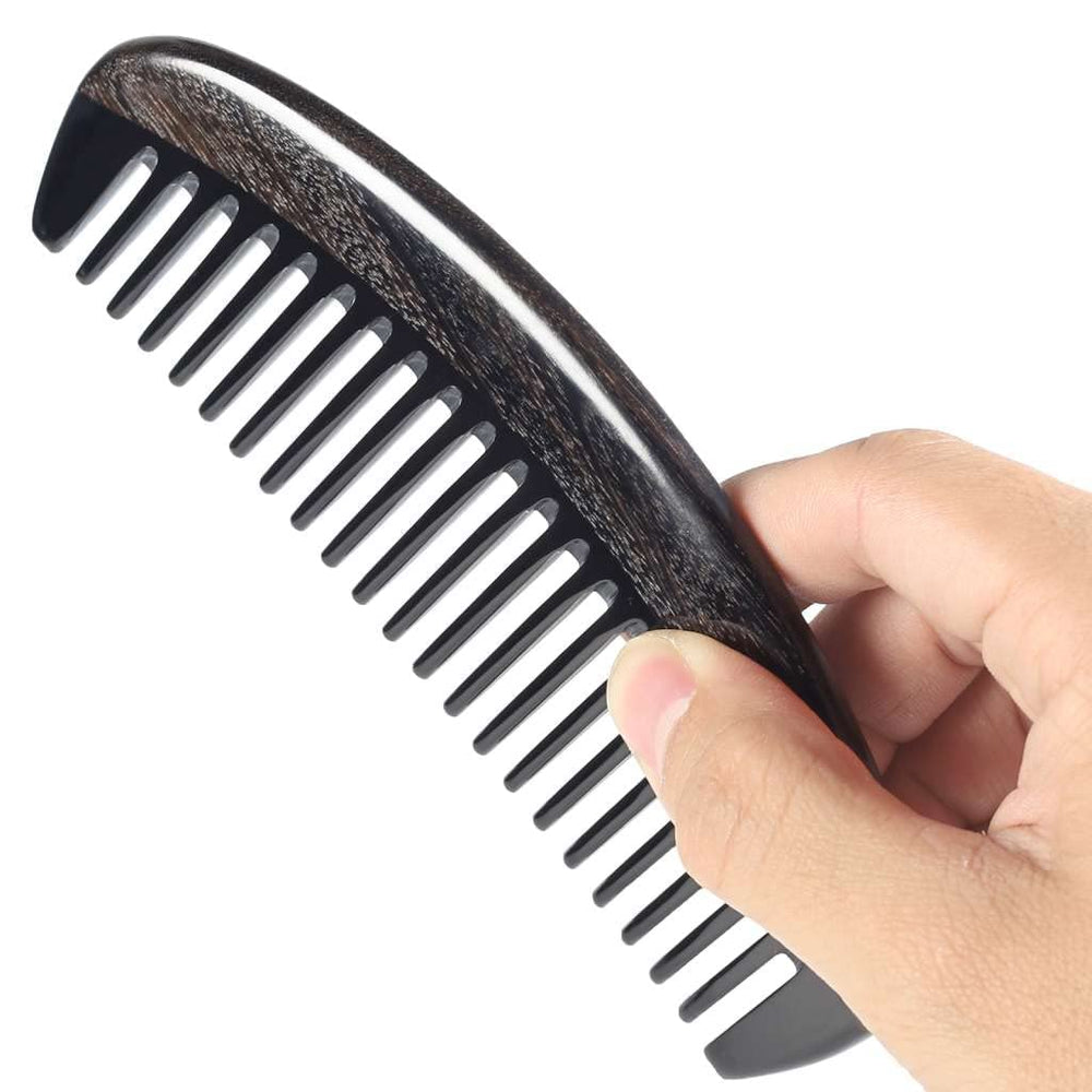 Onedor buffalo horn teeth close-up highlights non-snag brushing capability.