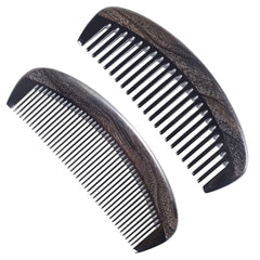 Onedor chacate preto wood handle with natural grain and ergonomic grip for gentle detangling.