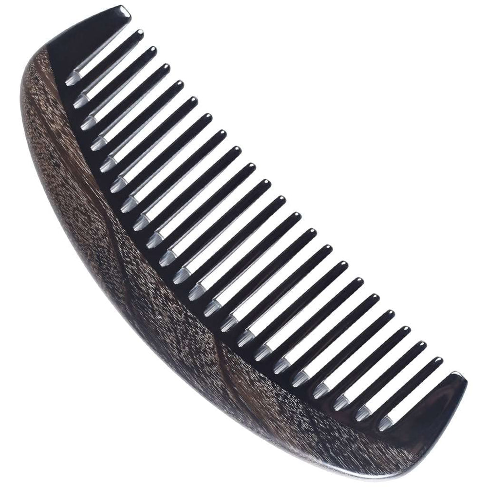 Onedor crafted from chacate Preto wood with buffalo horn tooth for durable use.