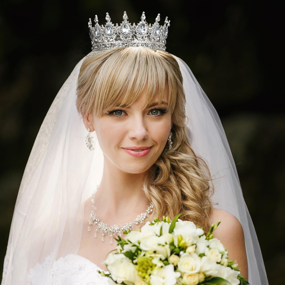 Onedor crown cake topper adds festive sparkle