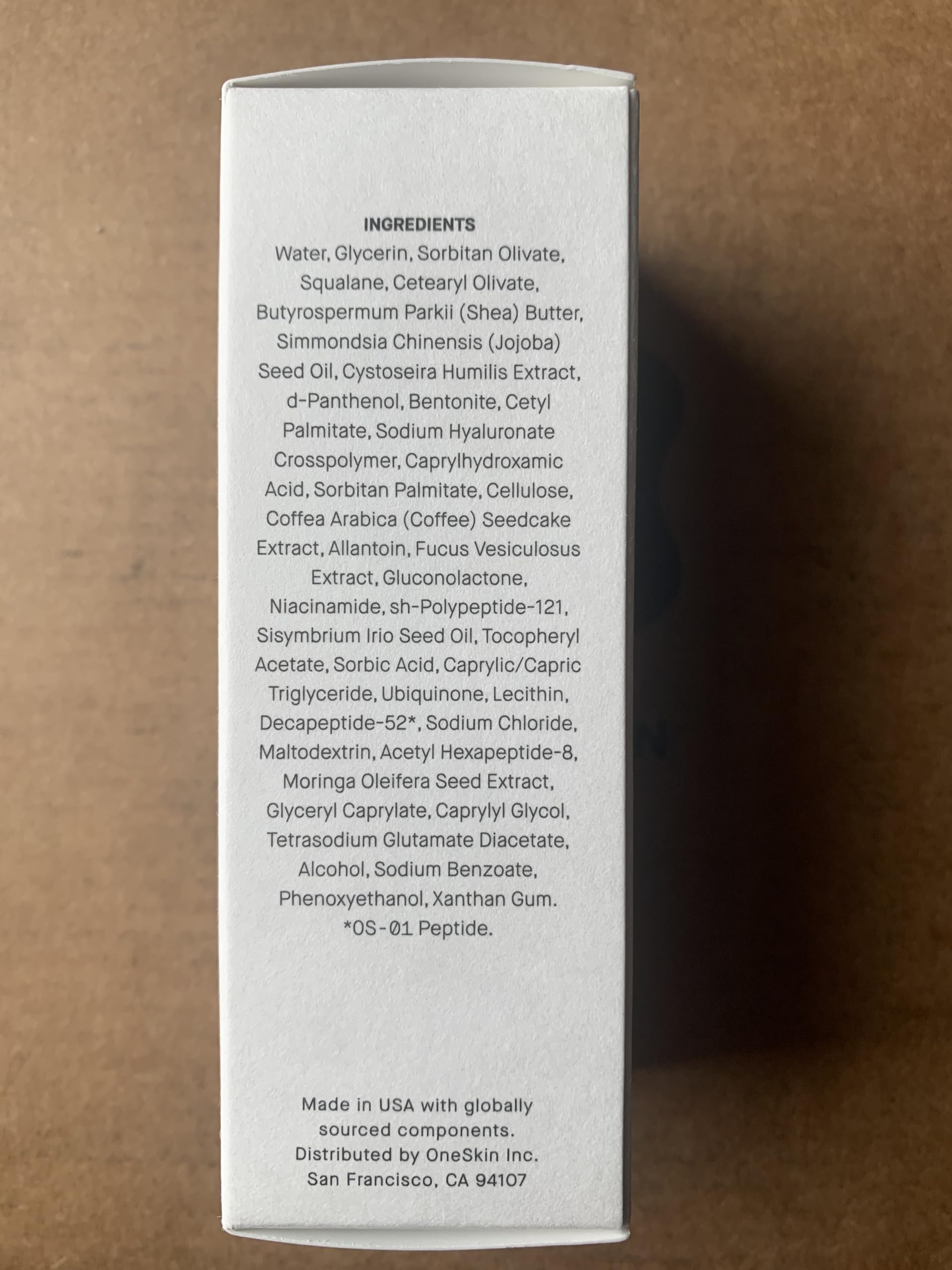 oneskin EYE OS-01 texture shows quick absorption on the skin.