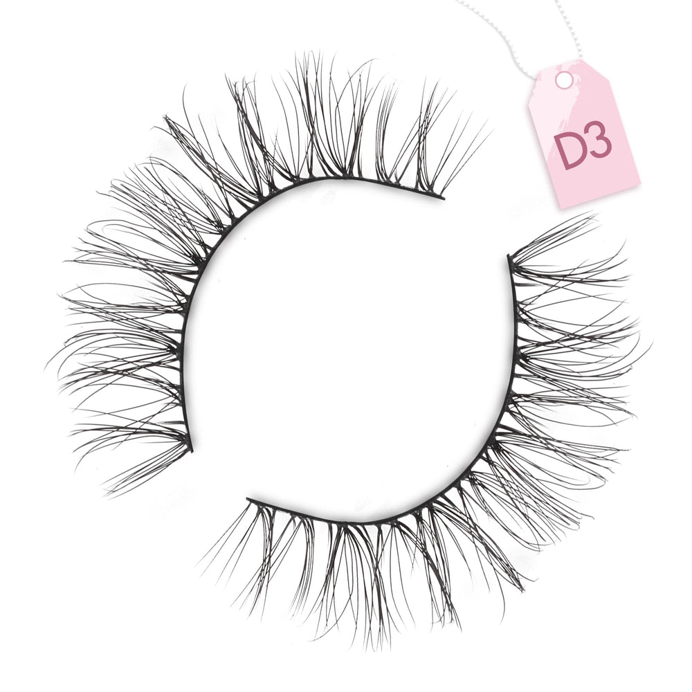 Onlyall 3D faux mink lashes add depth and dimension.