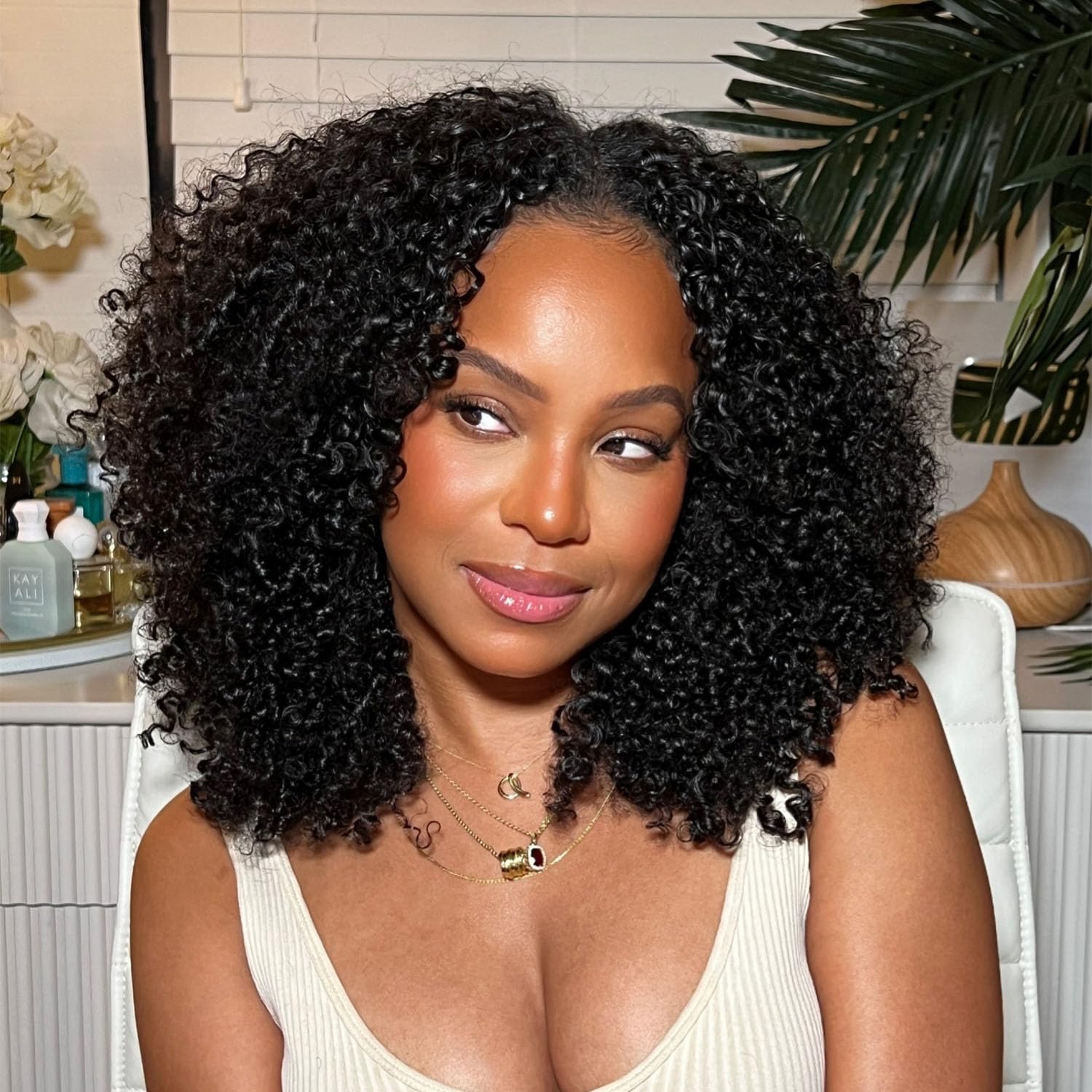 OQ Hair V Part Wig Afro Curly 18in close-up showing texture and curl pattern