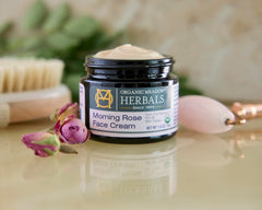 Organic Meadow Herbals rose-petal close-up highlights natural fragrance and ingredients