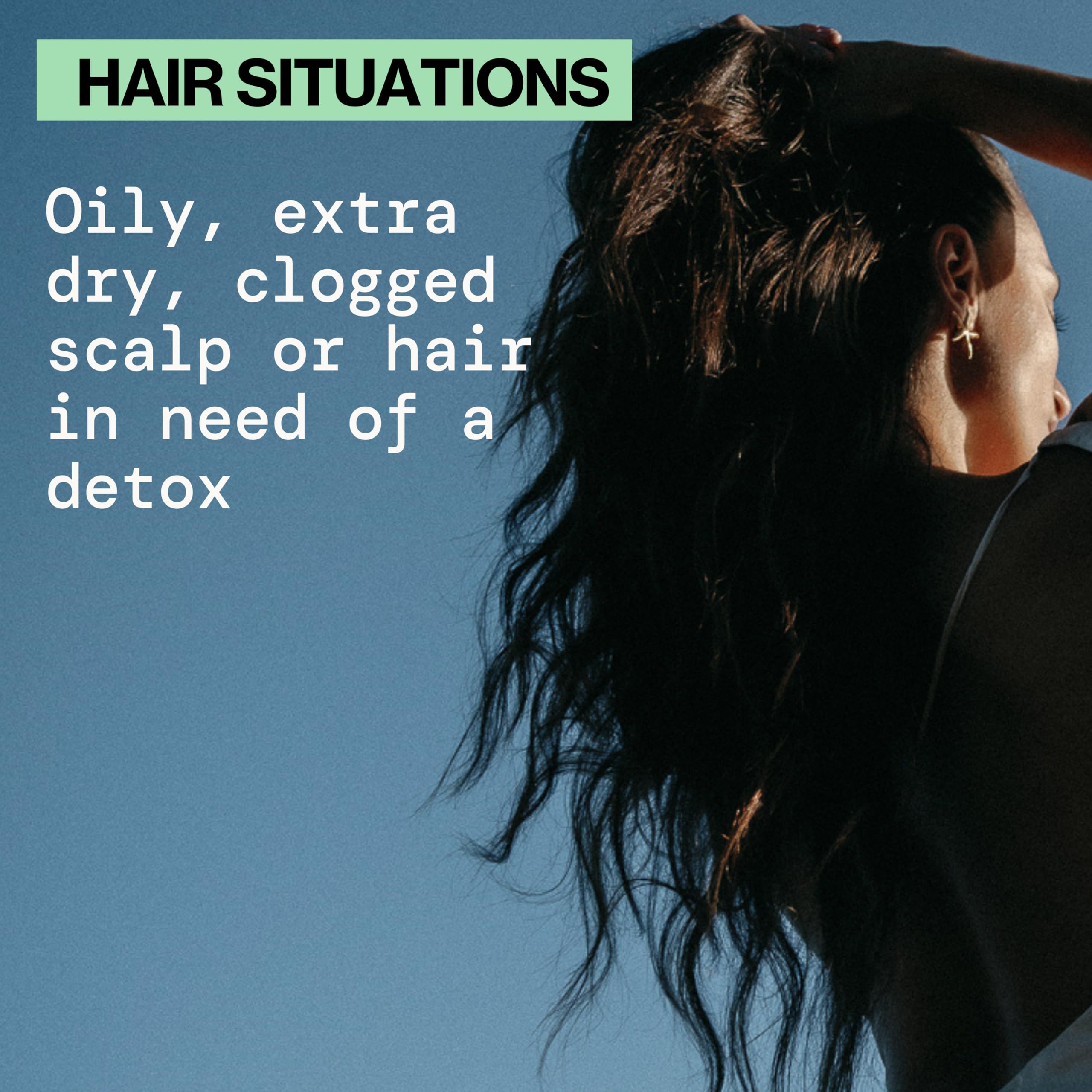 Spirulina on the packaging suggests mineral nourishment for the scalp.