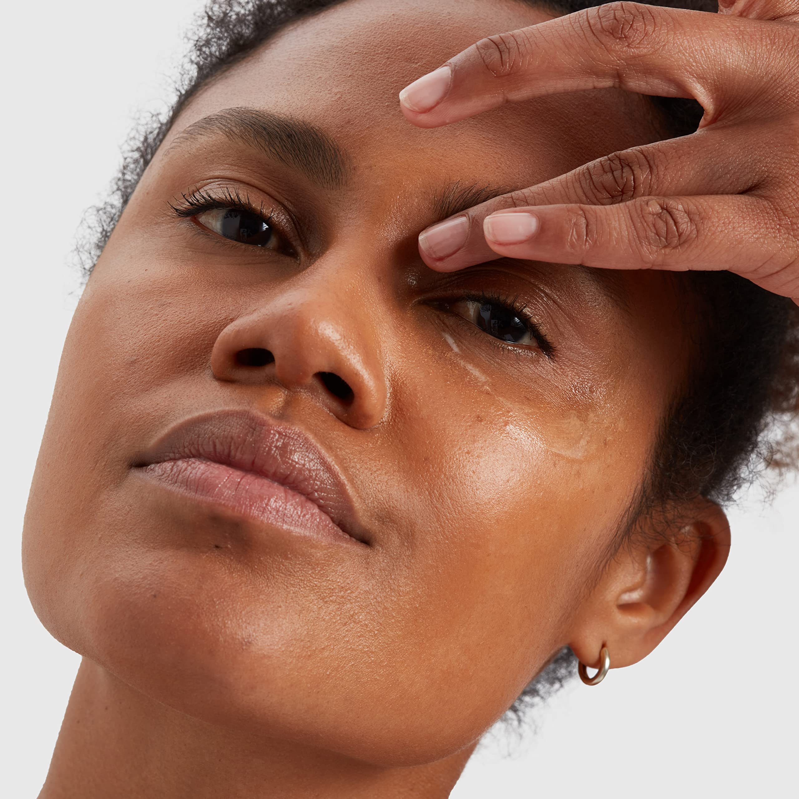 PAI SKINCARE eye care use scene suggests gentle daily routine.