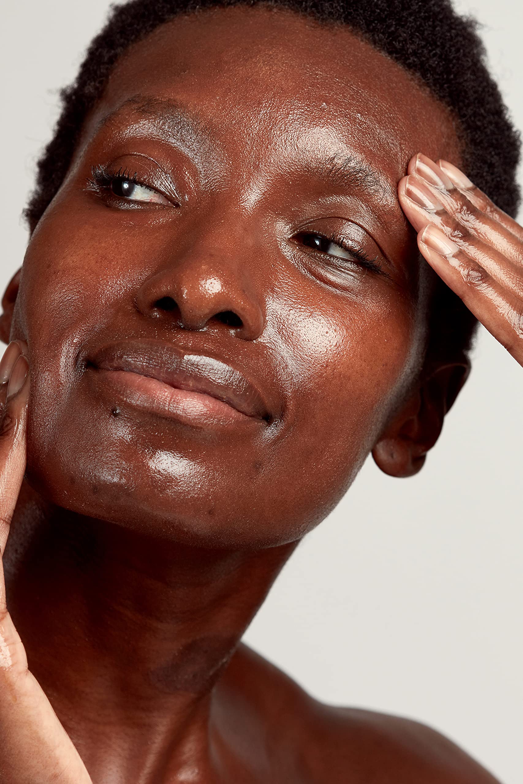 PAI SKINCARE Light Work cleansing oil eye-makeup-removal eases waterproof mascara without irritation.
