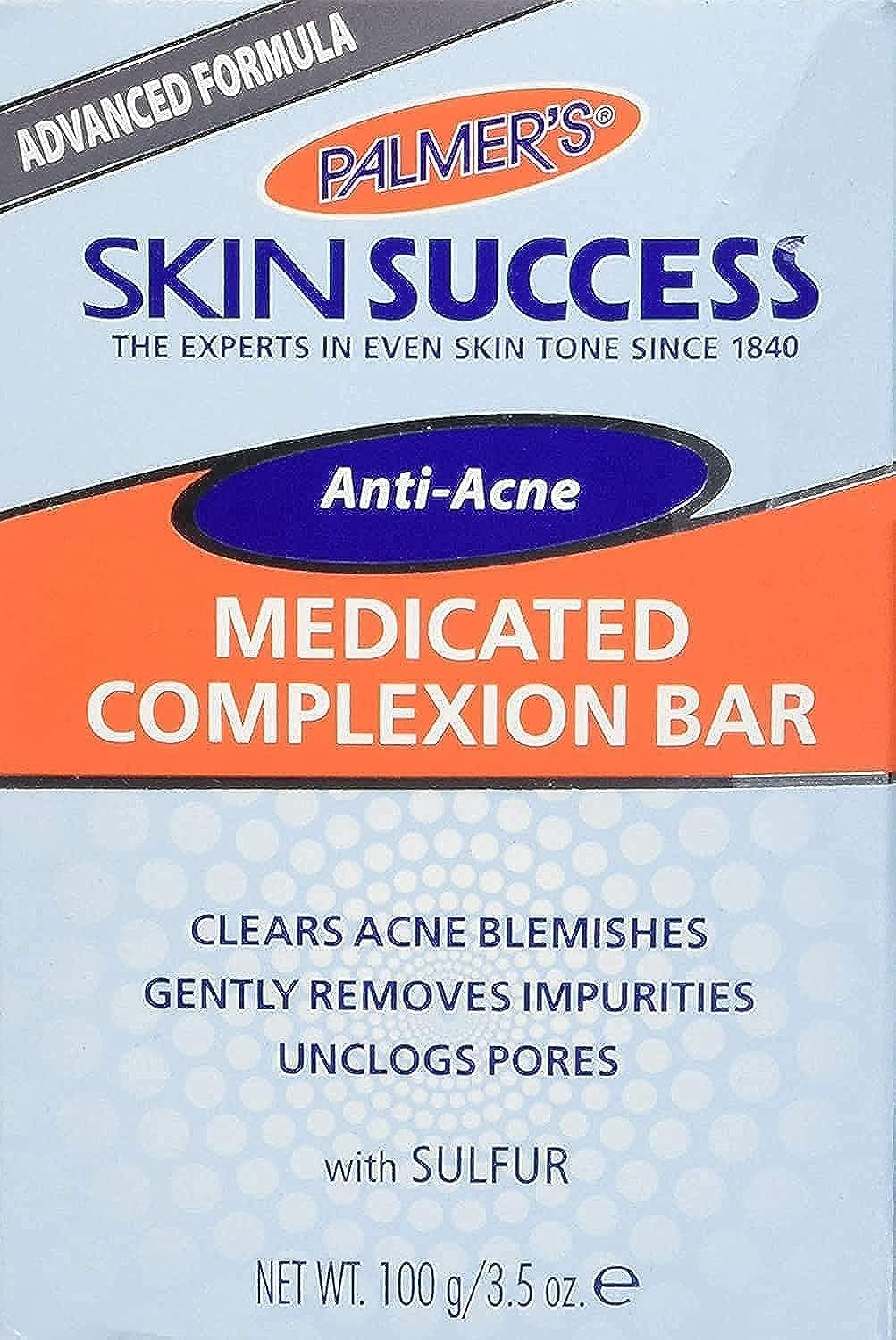 Palmer's Skin Success Eventone bar purifies surface pores for a fresher complexion.