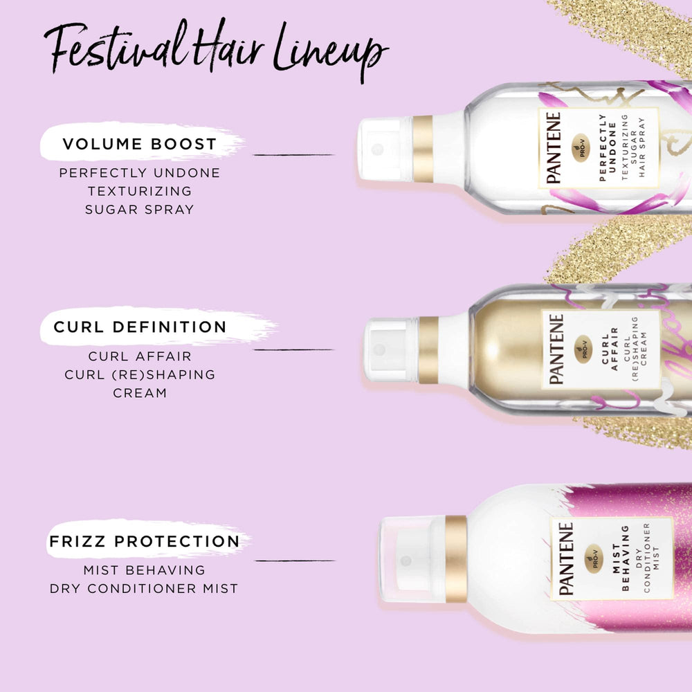 Parfum cassis jasmin par Pantene Waterless Curl Affair pendant l’application.
