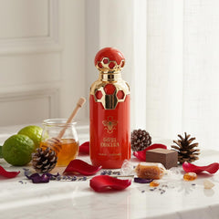 Amber bottle of Paris Corner Miel Obscura reflects refined craftsmanship and warmth