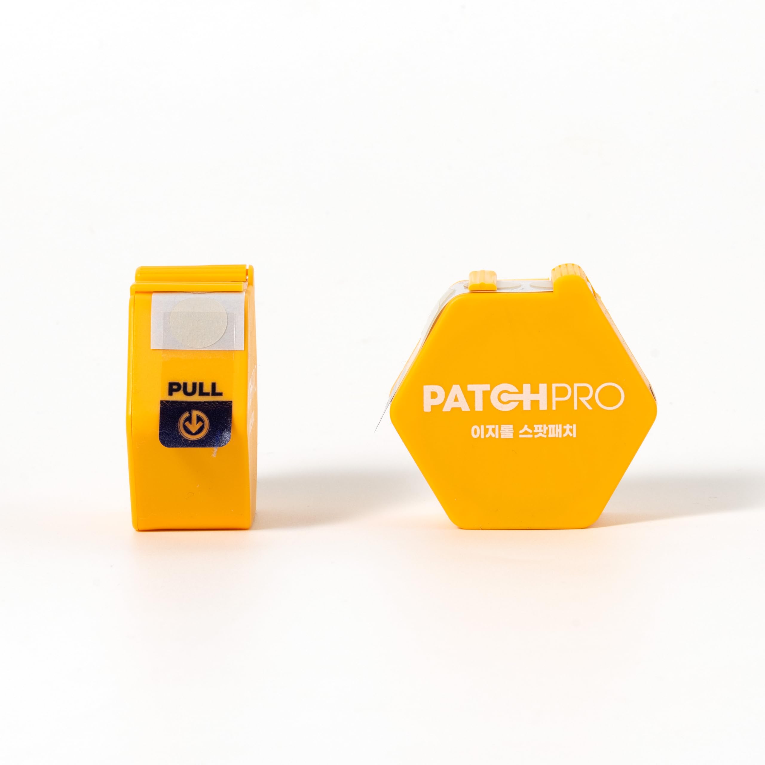 PATCH PRO forms a protective barrier to shield blemishes from irritation