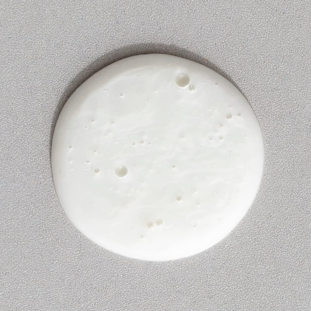 PATRICKS BW1 close-up highlights vitamins and blueberry-green tea blend for skin nourishment.