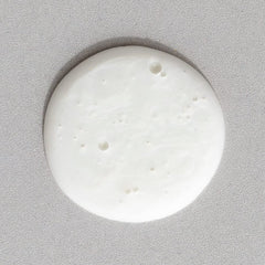 PATRICKS BW1 close-up highlights vitamins and blueberry-green tea blend for skin nourishment.