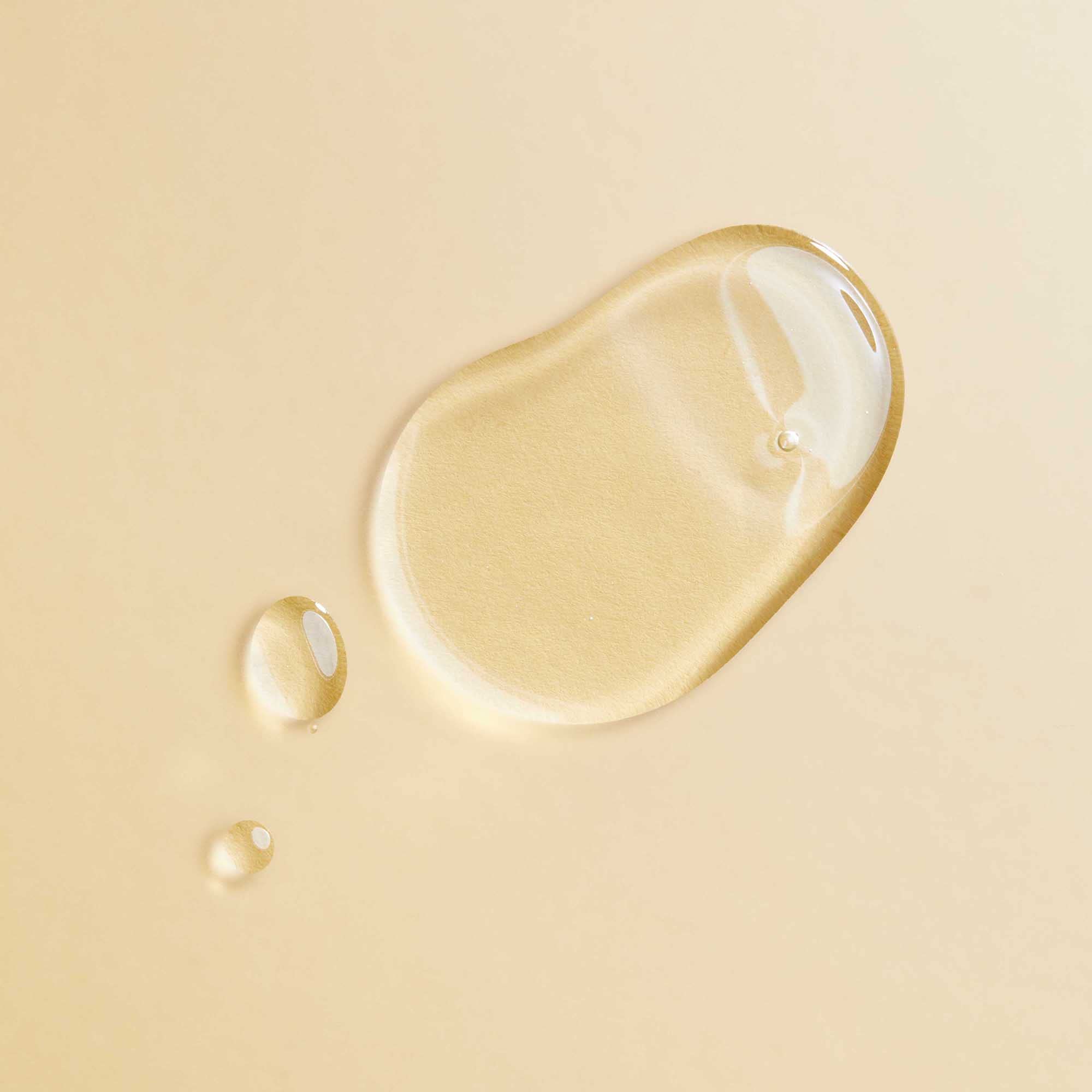 PATTERN Jojoba Hair Serum texture swatch reveals light, non-greasy hydration.