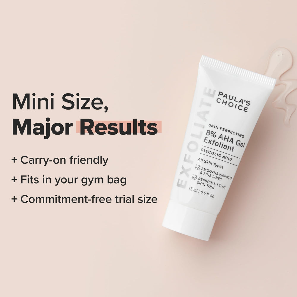 Paula's Choice gel texture close-up highlighting chamomile and green tea soothing notes.