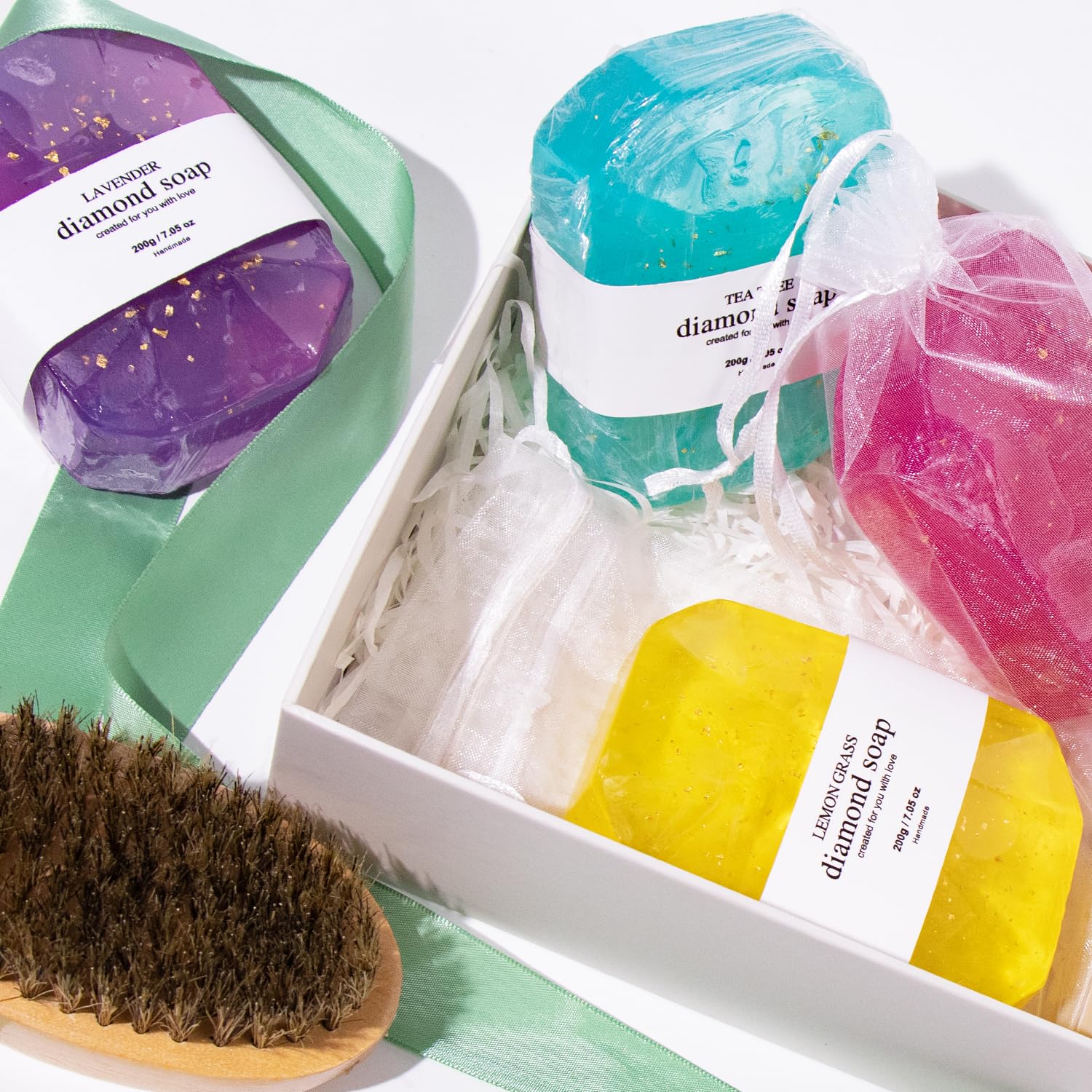 PEARLWORLD gift set includes storage bags for easy handling and travel