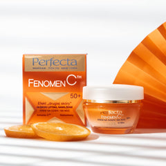 Perfecta Beauty Renew Fenomen C packaging close-up ready for gifting.