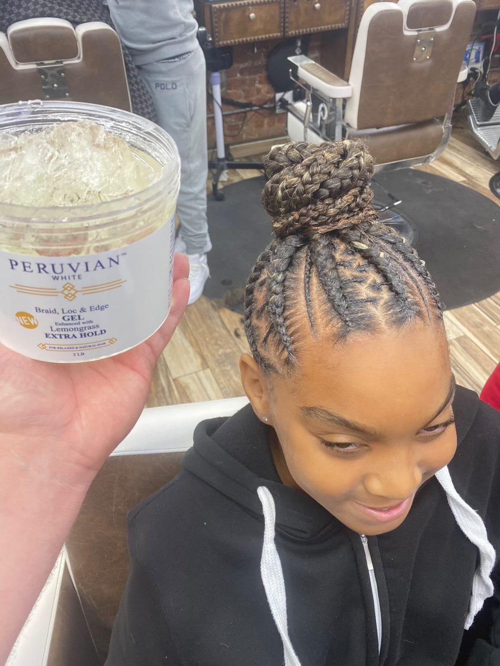 Peruvian White Edge Gel smooths hairline with control