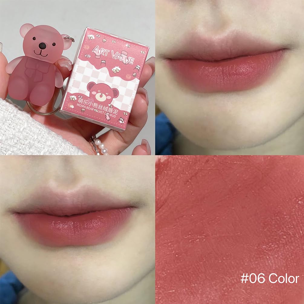 Petansy Korean lip glaze formula delivers a natural sheen.