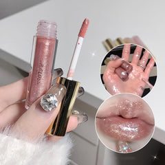 Petansy nourishing lip gloss hydrates lips for a smooth, comfortable finish.