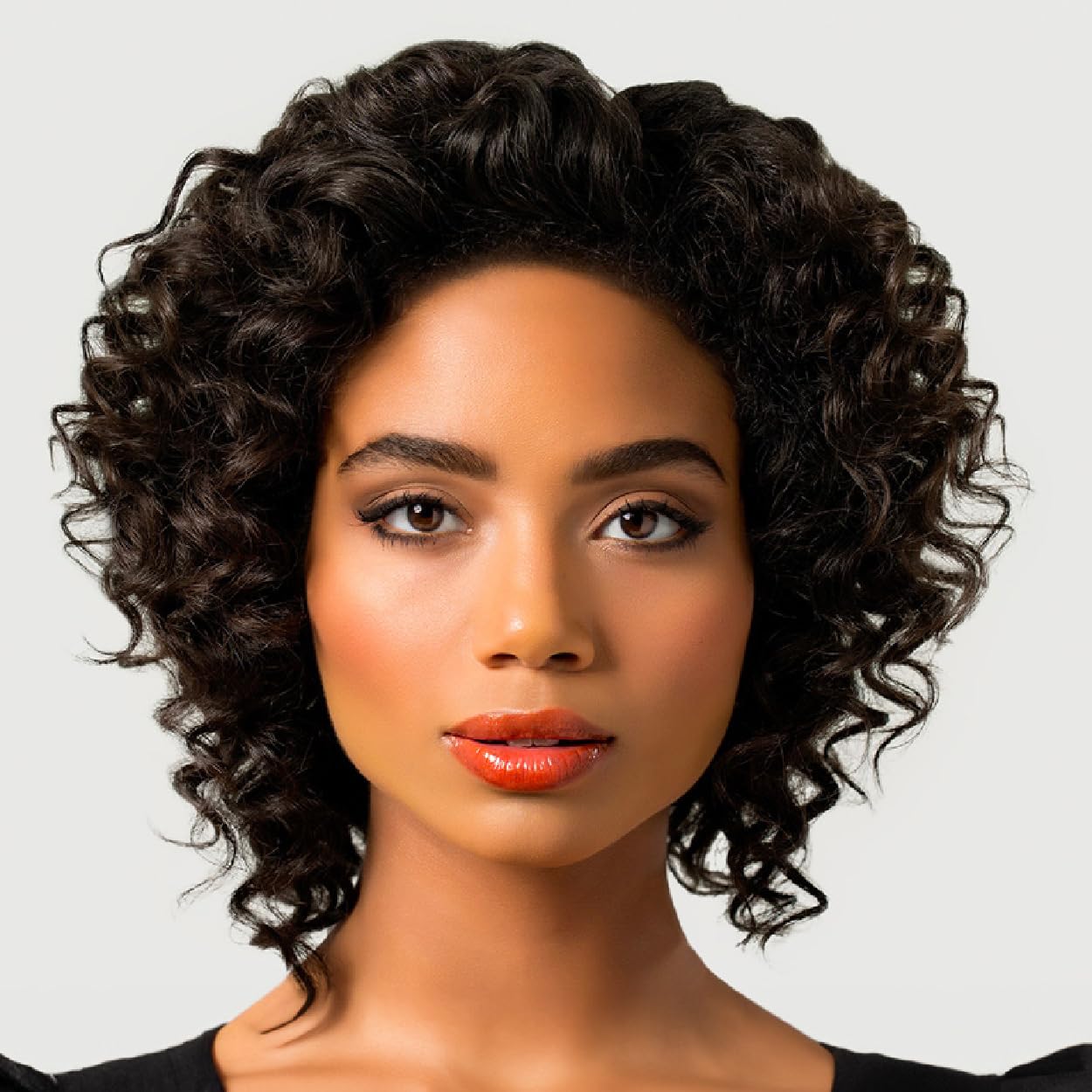 PETER COPPOLA Total Repair Conditioner results in shiny hair after use.