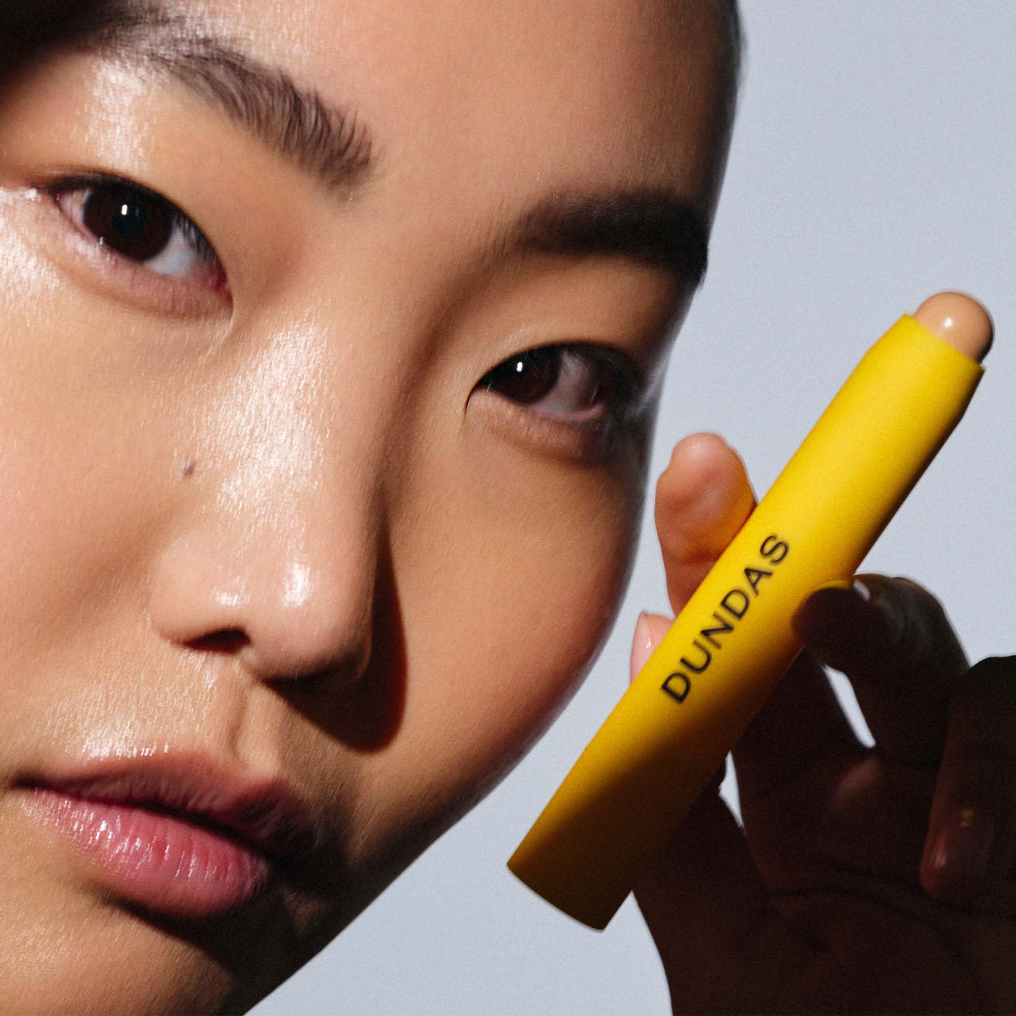 Peter Dundas contour shade for sun-kissed sculpting