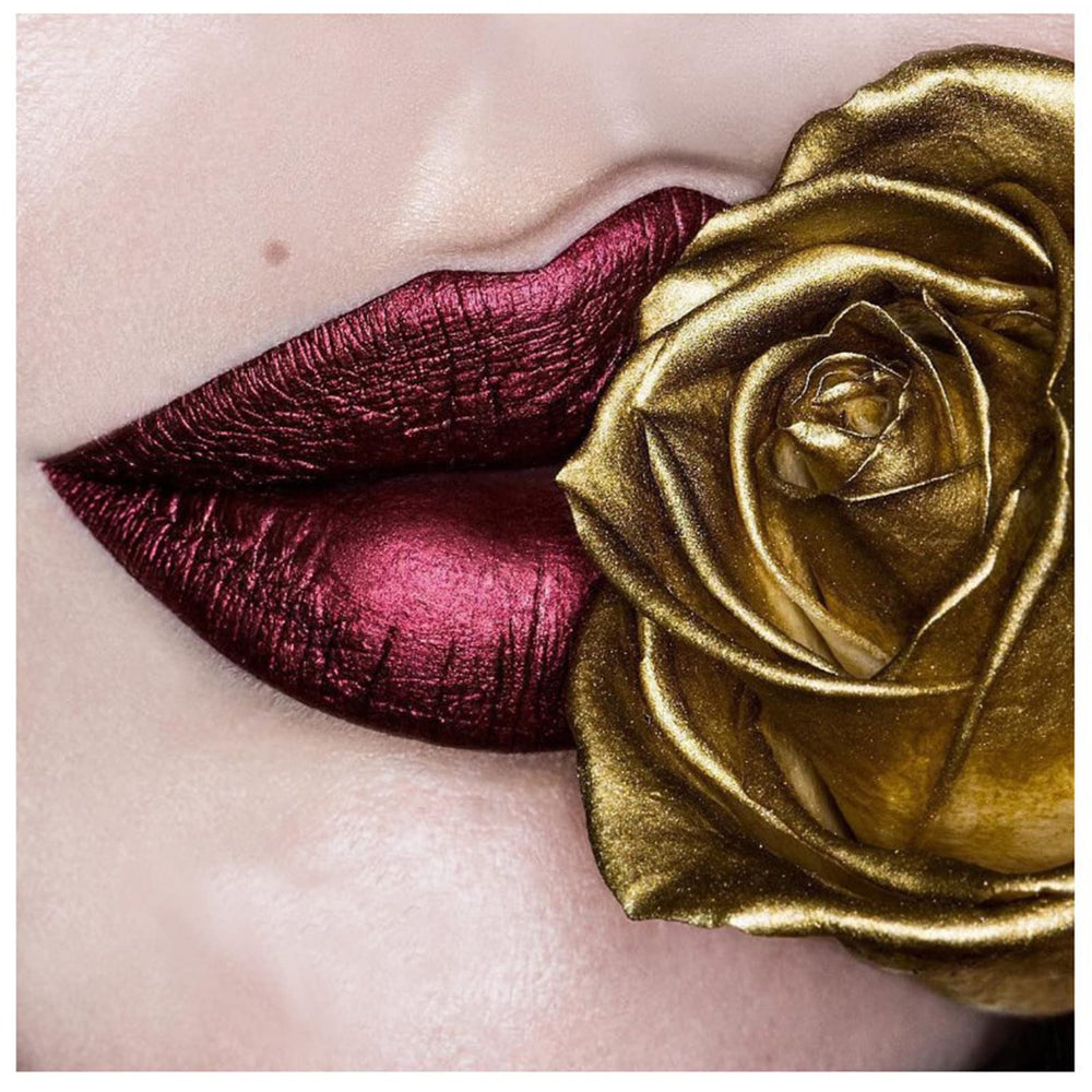 PhantomSky long-lasting color on lips suits office, dates, and party settings
