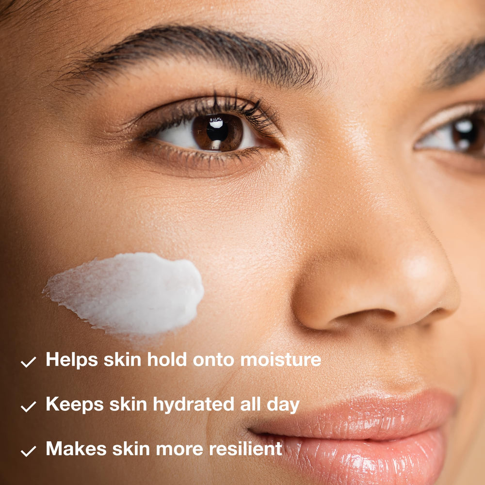 Phytomer Hydra Original melting cream on skin during morning routine