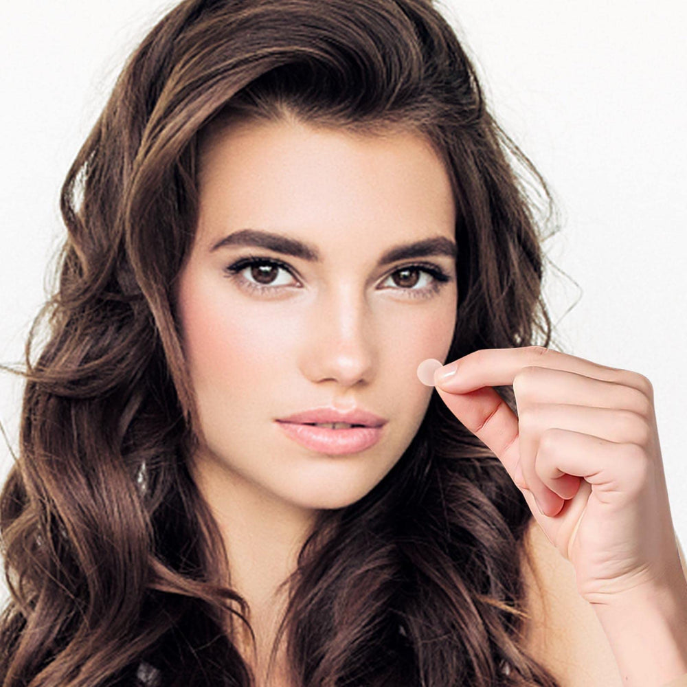 PICcircuit dark spot patch protects blemish from dirt and irritation.