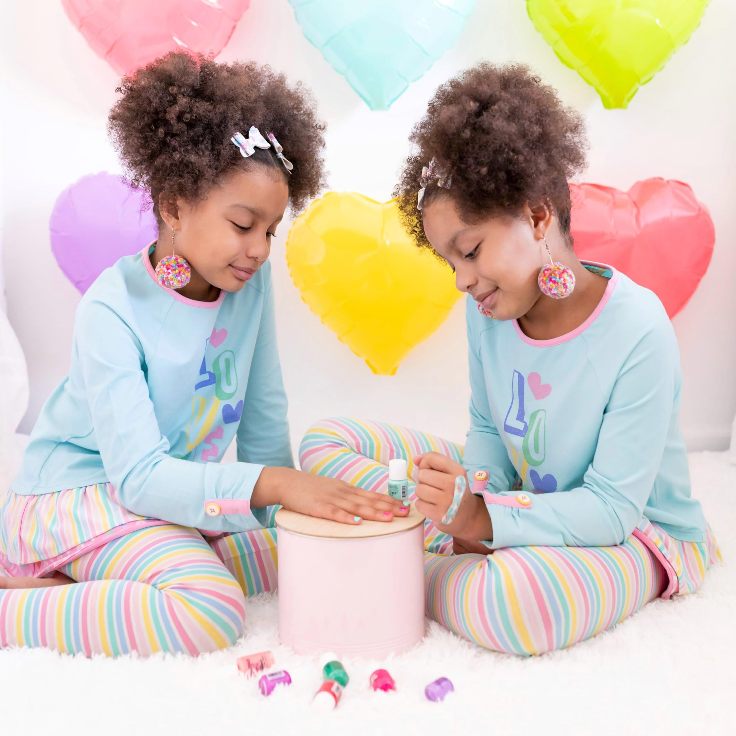 Piggy Paint unboxing of Party Heart-y Gift Set showcasing a complete kit.