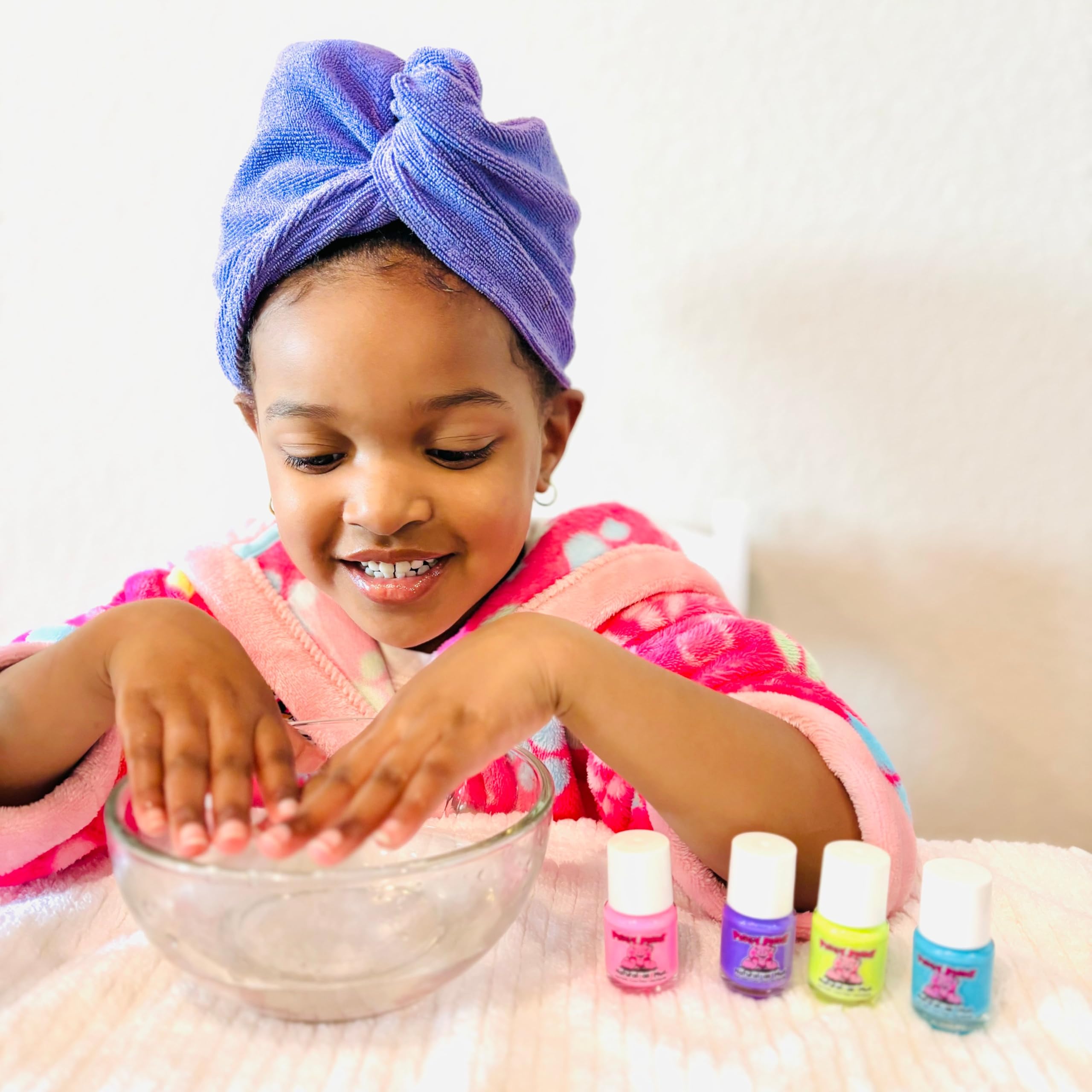 Piggy Paint water-based odorless formula suitable for small children.