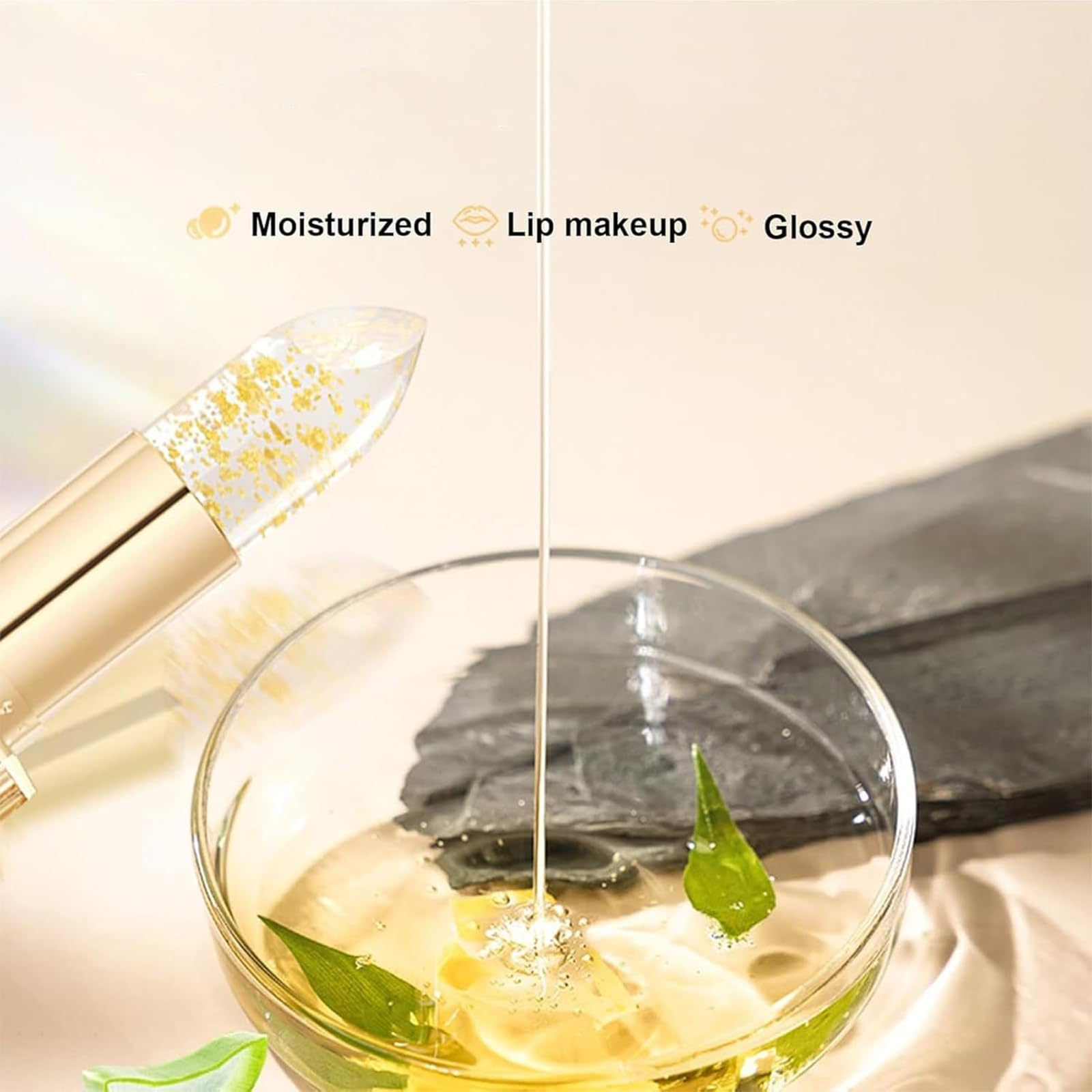 PIN&WEI nourishing formula highlights hydration during everyday lipstick use