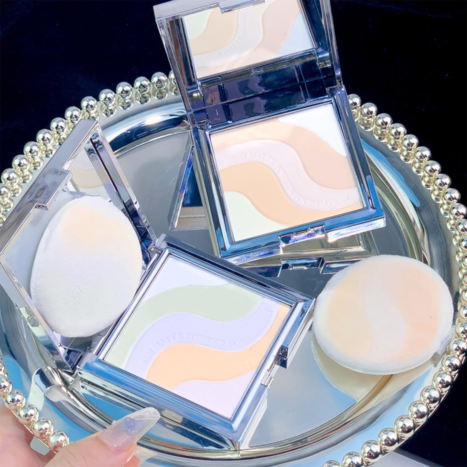 PIWINE moisturizing ingredients keep skin refreshed with light, comfortable wear.