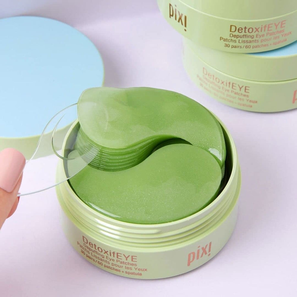 Pixi DetoxifEYE ingredients featuring cucumber, gold, and caffeine for hydrated under-eye skin.